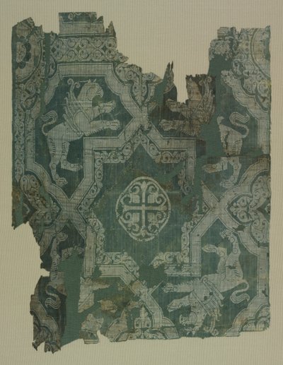 Fragment med stjärnmönster och gripar av Unknown artist