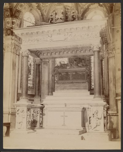 Genua, San Lorenzo, Sarcophagus från San Giovanni av Unknown artist