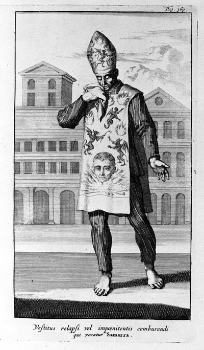 Inkvisition. Samarras plagg som de ångerfulla bar. Gravyr från History of Inquisition, Amsterdam 1692. av Unknown artist