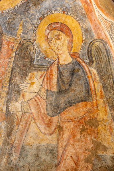 Madonna med barn mellan ärkeänglarna, detalj av höger ärkeängel av Unknown artist