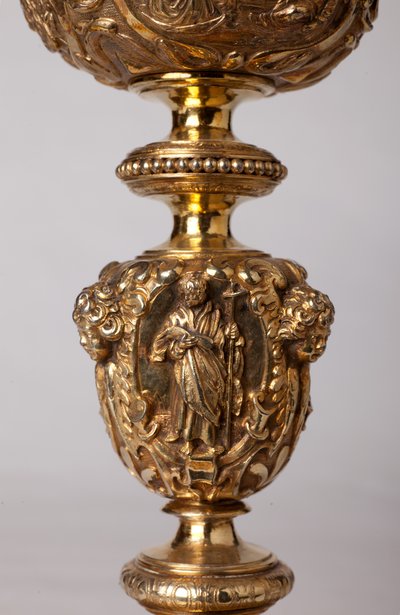 Metallsmide. Bägare. Gåva av kanon A. Le Vaillant de la Bassarderie, dekanus för katedralkapitlet 1726 till 1758. 1700-talet. Detalj. av Unknown artist