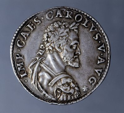 Myntpräglat i namn och bild av kejsar Karl V (1500-1558). av Unknown artist