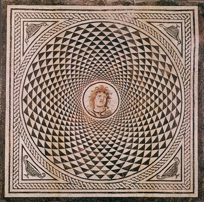 Mosaikgolv med Medusas huvud av Unknown artist