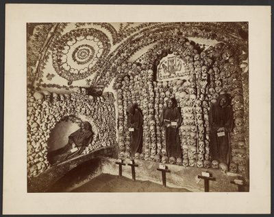 [Ossuarium i en kapucinkyrka i Rom] av Unknown artist