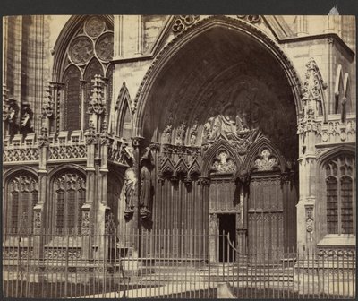 [Portal till en katedral] av Unknown artist