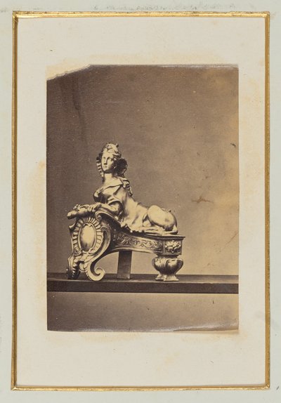 [Liten sfinx ottoman] av Unknown artist