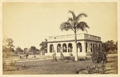 [The Baradari i Wingfield Park, Lucknow] av Unknown artist