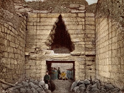 Utgrävningarna på Mykenes ledd av Heinrich Schliemann (1822-1890) - Lejonporten, huvudingången till Mykene - av Unknown artist