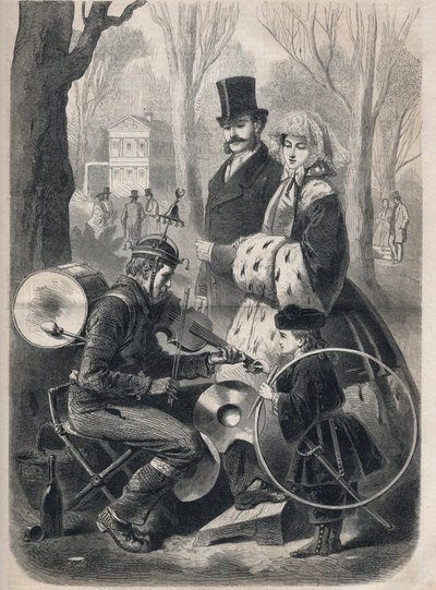 Manorkestern på Champs Elysees i Paris. Han har en klockhatt, en rulllåda på ryggen, cymbaler på knäna och spelar fiol. Gravyr i ”Le Monde illustrious”” från 1862. Privat samling. av Unknown artist