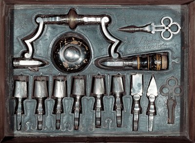 Trepan, kirurgiskt verktyg (borr) med tillbehör. 1768 Paris, museum för medicinens historia av Unknown artist
