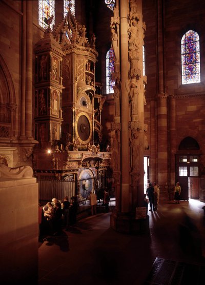 Vy över den astronomiska klockan i katedralen i Strasbourg. Bas Rhin (67) av Unknown artist