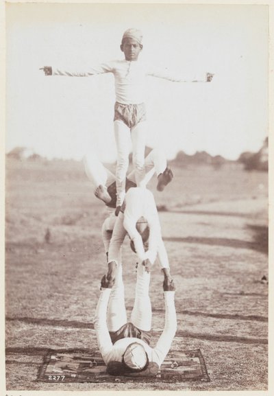 Gymnastik på träningslägret, Delhi av Unknown photographer