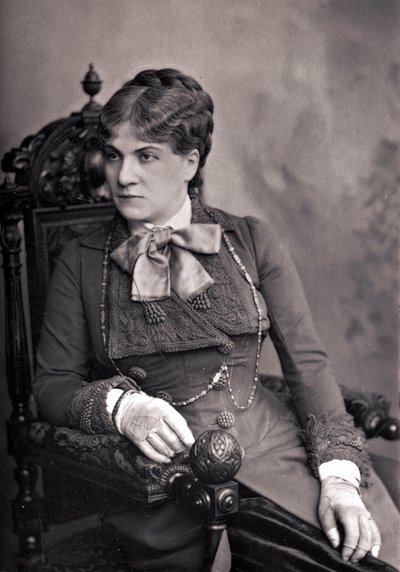 Mme Alix-Marie PASCA (1836-1906) - Porträtt av Alix Pasca (1835-1914), fransk komiker. Fotografi sent 1800-tal. av Unknown photographer
