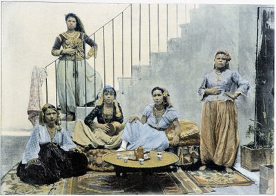 Moriska kvinnor i Alger dricker te - autokrom, sent 1800-tal av Unknown photographer