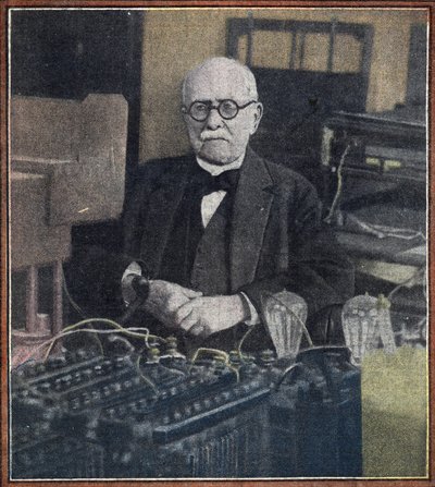 Porträtt av Edouard Branly (1844-1940) fysiker (Porträtt av den franske uppfinnaren och fysikern Edouard Branly) Från "Le pelerin" maj 1934 Privat samling av Unknown photographer