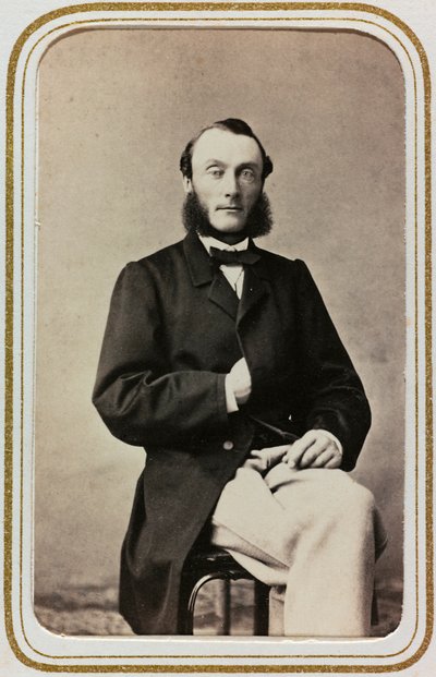 Porträtt av en man, carte de visite; i underlaget finns uppgiften "Robert Ditzinger (1826-1891)" av Unknown photographer