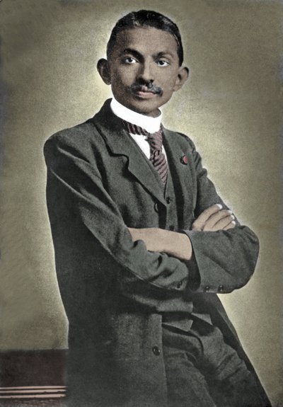 Porträtt av den politiska ledaren Mohandas Karamchand Gandhi (1869-1948) känd som Mahatma, indisk politisk och andlig ledare av Unknown photographer