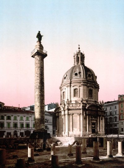 Rom. Vy över Foro Trajano (Forum Trajanus) med kolumn. Photochrome sd. omkring 1900. Fotokrom av Unknown photographer