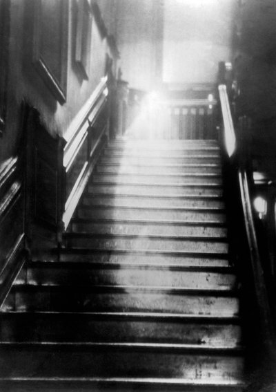 Spöket från Raynham Hall (England) av Unknown photographer