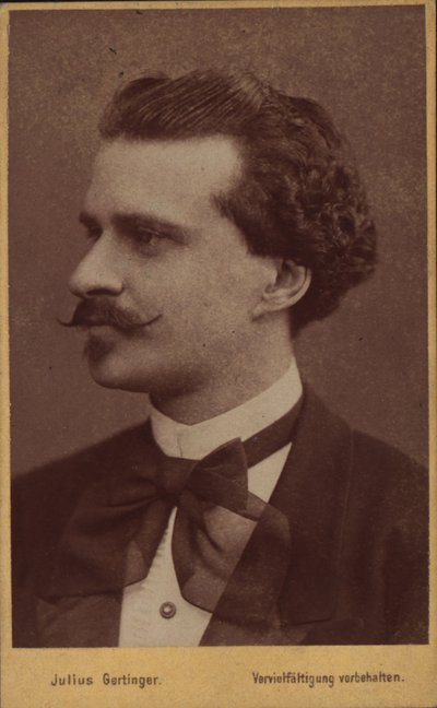 Porträtt av kompositören Eduard Strauss 1835-1916, 1874. av Vienna . Photo studio Julius Gertinger