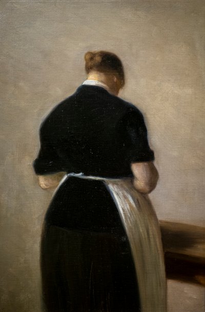 Studie av en stående kvinna, bakifrån av Vilhelm Hammershoi
