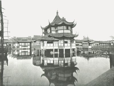 En av de offentliga teträdgårdarna, Shanghai, Kina, 1895. av W and S Ltd