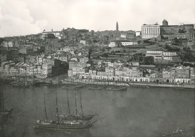 Panorama över staden Porto, Portugal, 1895. av W and S Ltd