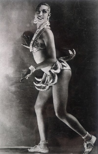 Josephine Baker klädd med ett bälte av bananer. Fotografi av Lucien Walery (1863-1935). av Walery