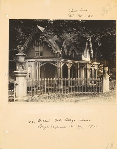 [Gotisk stuga nära Poughkeepsie, New York] av Walker Evans