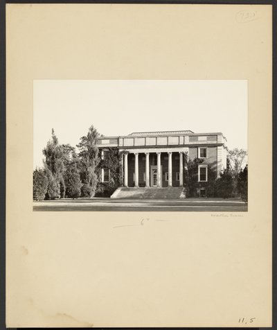 [Wheaton College: The Library (1923)] av Walker Evans