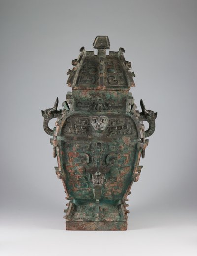Vinbehållare med lock (fang lei) med motiv av zoomorfa masker och handtag med djurhuvuden, sent 1000-tal f.Kr (brons) av Western Zhou Dynasty Chinese School