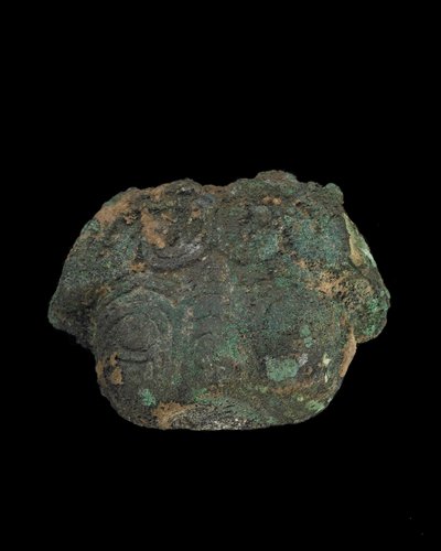 Prydnad: grotesk djurmask (brons) av Western Zhou Dynasty Chinese School