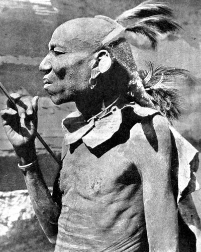 En stamman från Turkana, Kenya, Afrika, 1936. av Wide World Photos