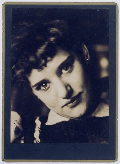 Porträtt av Lise Jordan Porträtt av Lise Jordan 1891 Syster till Marie Breitner (titel på objekt) av Willem Witsen (attributed to)