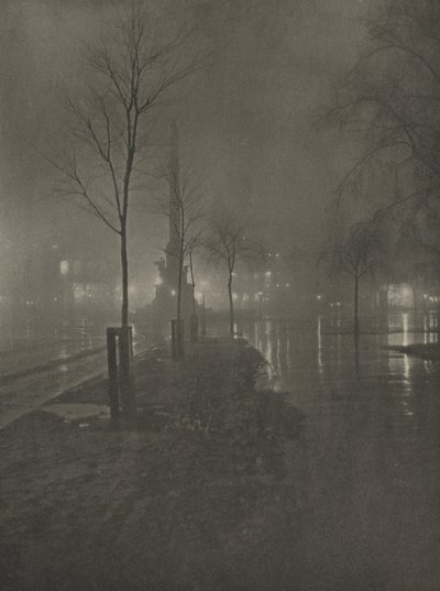 Wet Night, Columbus Circle, New York av William A. Fraser