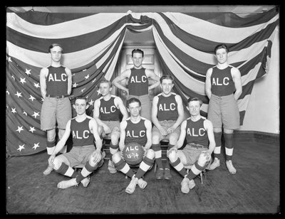 ALC basketlags gruppporträtt, ca 1913-14 av William Davis Hassler
