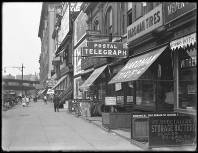 Posttelegrafskylt, 1906 Broadway, New York City, 18 augusti 1916 av William Davis Hassler