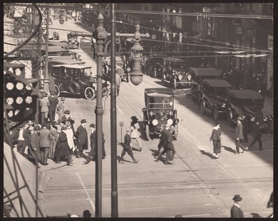 Sixth Street looking north from Olive Street av William G. Swekosky