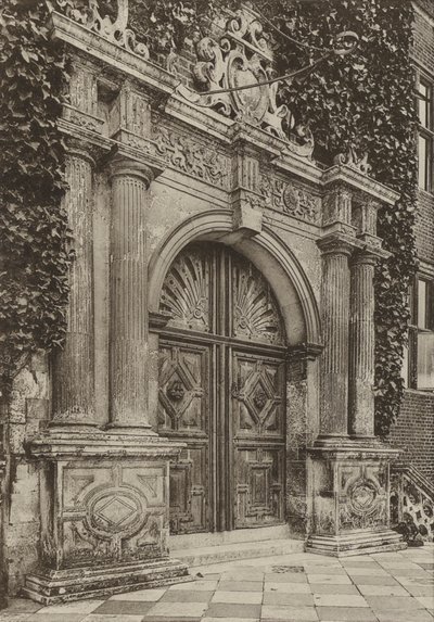 Doorway, The North Doorway, Hatfield House, Herts (s/v foto) av William Galsworthy Davie