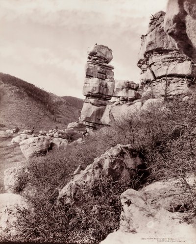 Pulpit Rock, Perry Park (1055) av William H. Jackson