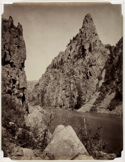 Currecanti Needle, Black Cañon of the Gunnison, före 1880. av William Henry Jackson