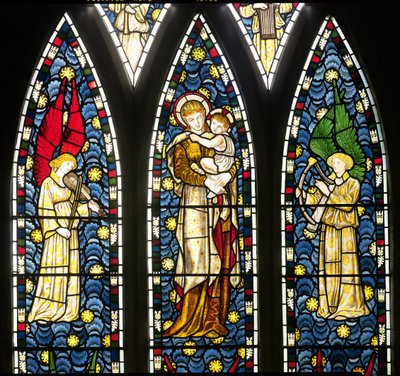 Madonna och barn med två änglar, detalj av den övre halvan av änglarnas fönster, 1869 målat glasdetalj av 120165 av William Morris