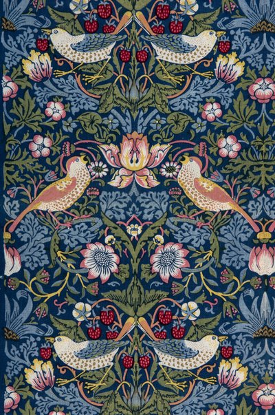 Jordgubbstjuv. Dekorativt tyg, 1883. av William Morris