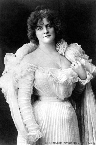 Marie Studholme 1875-1930, engelsk skådespelerska, 1900-tal. av William and Daniel Downey