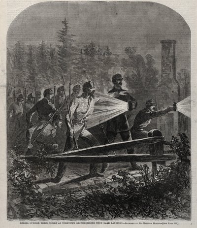 Rebeller utanför deras verk i Yorktown Reconnoitering with Dark Lanterns, 1862. av Winslow Homer