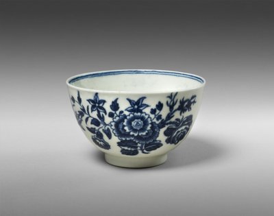 Teskål, c. 1770-1783 (softpaste porslin med transfertryck) av Worcester Porcelain Manufactory