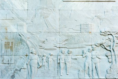 Marmorrelief föreställande människor; Bra vägg; Jinshanling avsnitt; Folkrepubliken Kina av Frederick (attr. to) Barnard