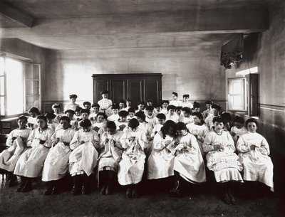 Professionell skola för kvinnor, i Florens: en broderilektion av Henry Charles Fehr