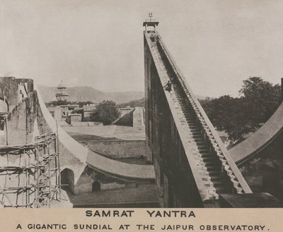 Samrat Yantra vid Jaipur Observatory, Indien av Frederick (attr. to) Barnard