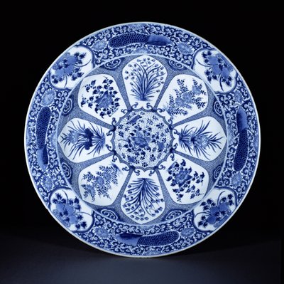 Blå och vit tallrik, Kangxiperiod, ca 1700 (porslin) av Chinese School